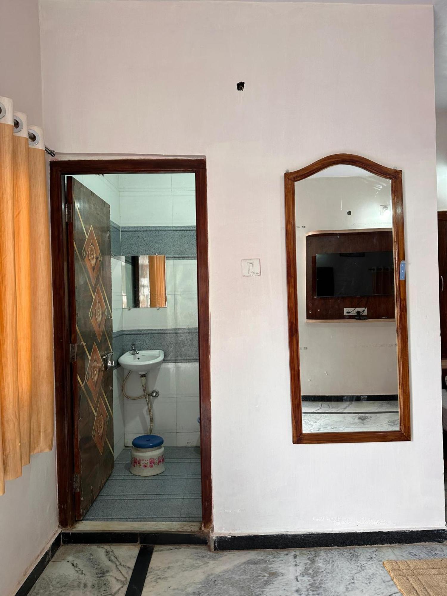Laxmanji Villas Mount Abu Exterior photo
